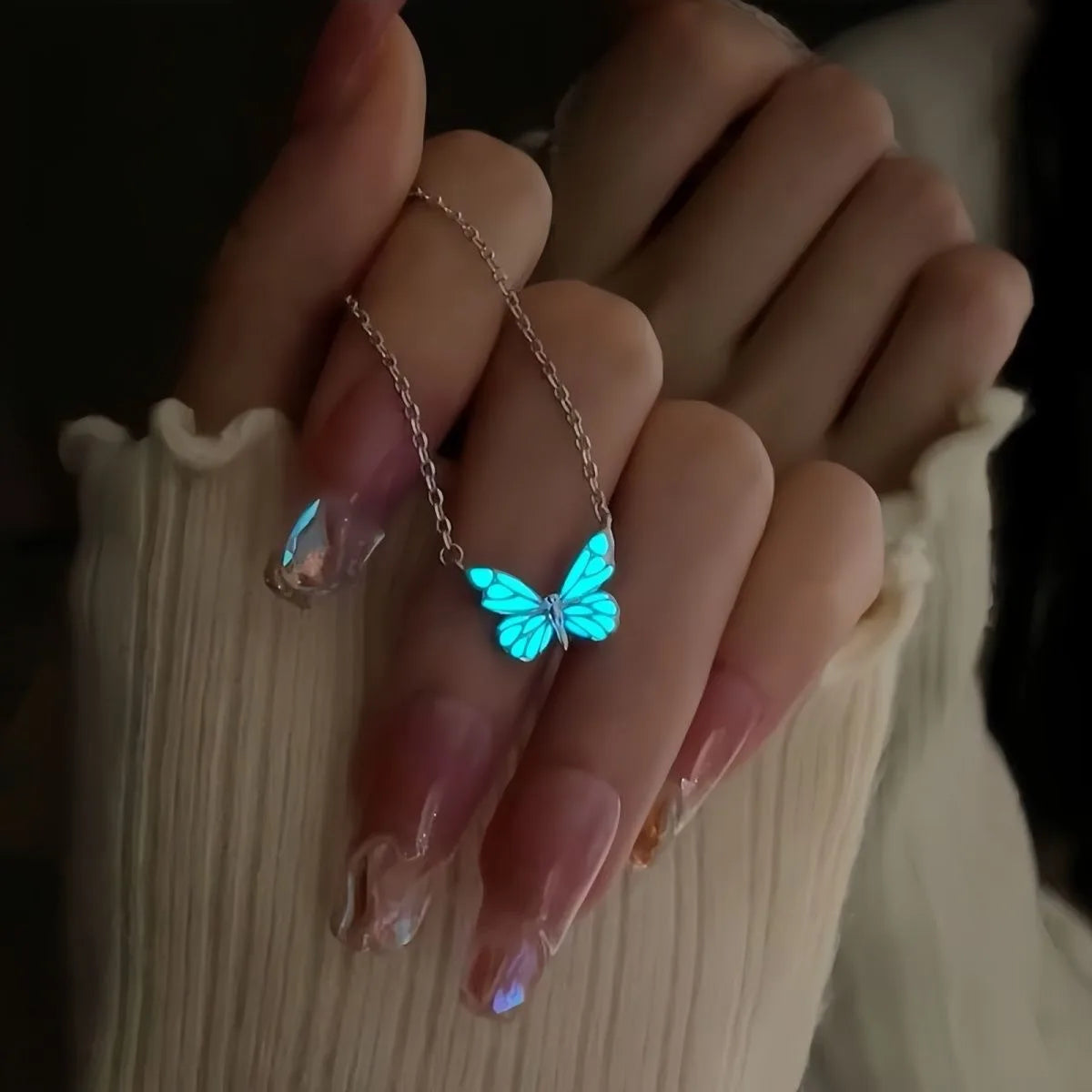 1Pc Luminous Butterfly Necklace Bracelet For Women Girls Vintage Glow In The Dark Pendant Christmas New Year Party Jewelry Gift
