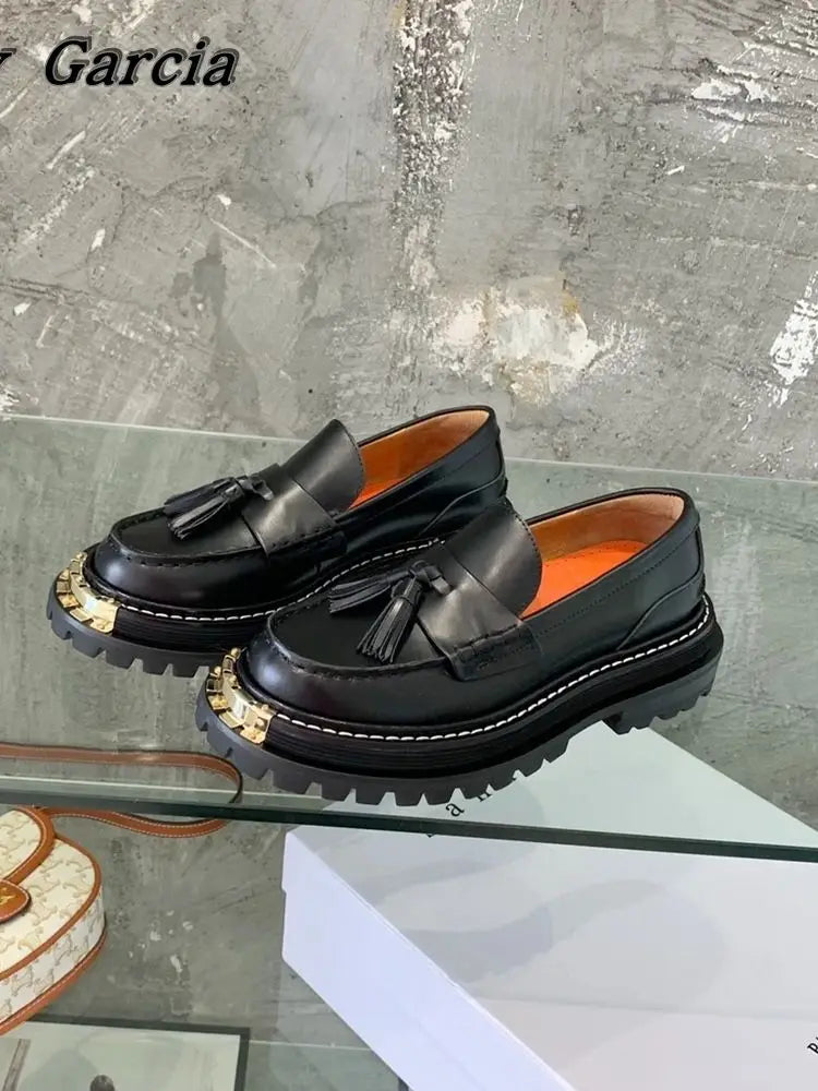Genuine Leather Metal Fringe Shallow Slip On Flat Loafers 2023 New Glossy Wild Work Shoes Round Toe Gear Sole Casual Women Shoes