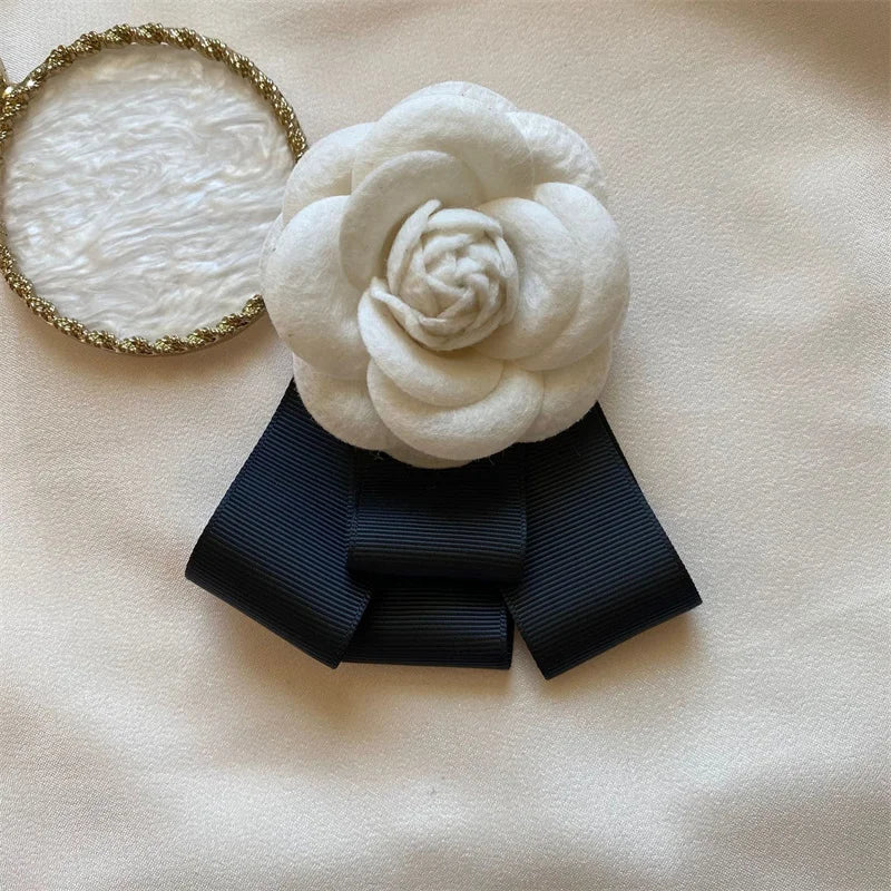 New Fabric Camellia Flower Brooch Velvet Bow Tie Ladies College Style Shirt Collar Pins Vintage Wedding Party Brooches For Women