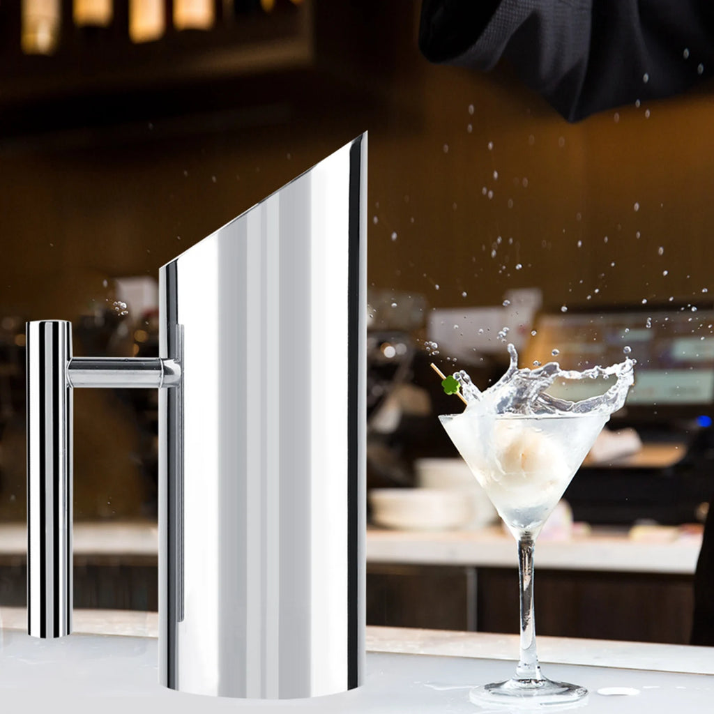 1L/1.5L/2L Stainless Steel Pitcher Pot for Bar Water Wine Juice Jug with Ice Guard Cold Drinking Pitcher Home Hotel Serving Tool
