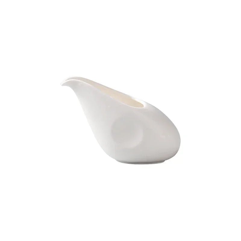Creative Ceramic Mini Coffee Milk Jugs with Handle Milk Cup Milk Can Restaurant Gravy Boats Pure White Specialty Tableware