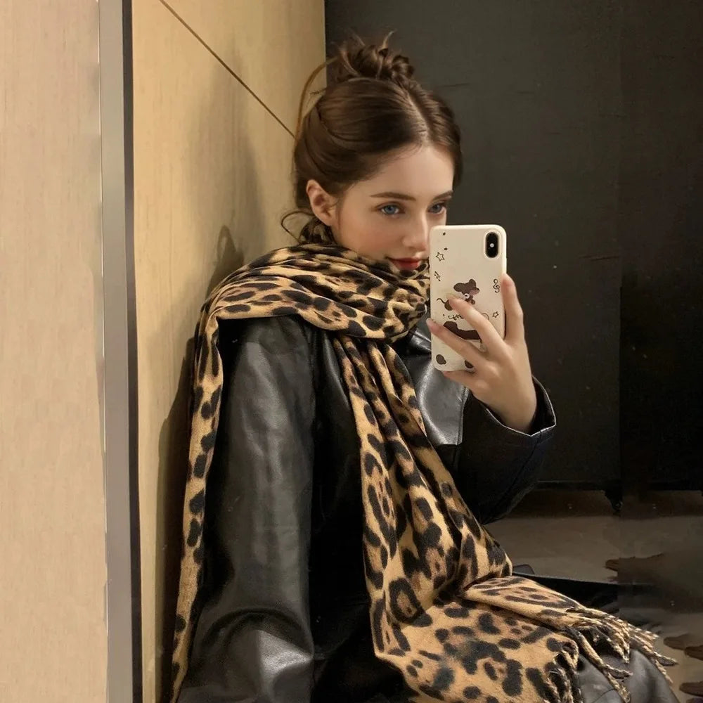 Design Leopard Scarf Winter Warm Pashmina Shawl Luxury Cashmere Wraps Fashion Women Long Blankets Scarves Fringes