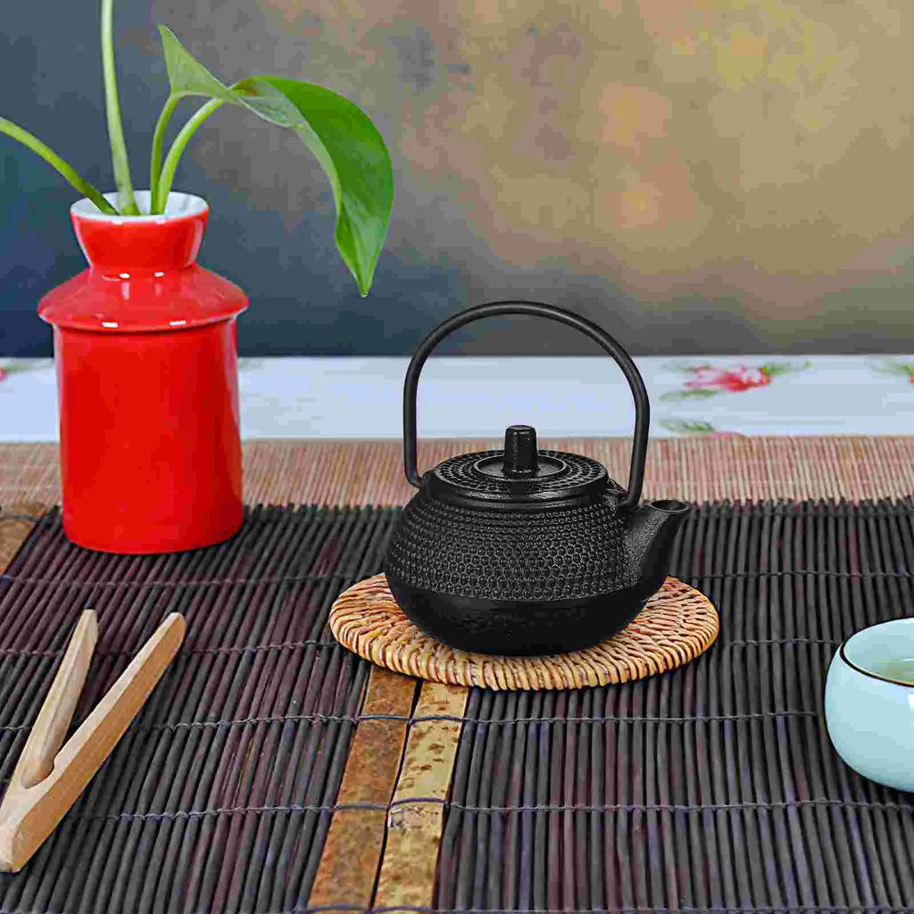 Mini Cast Iron Teapot Small Tea Kettle Rustproof Dinnerware Sets Kitchen Dining Bar nament Teapot Decorative Healthy Use