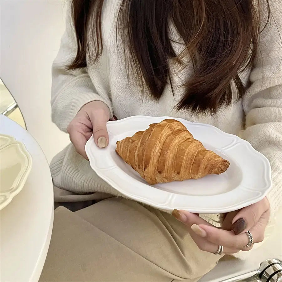 French Ins Style Western Dish Cream Colored Ceramic Western Plate Oval Retro Dessert Cake Plate High Aesthetic Breakfast Dish