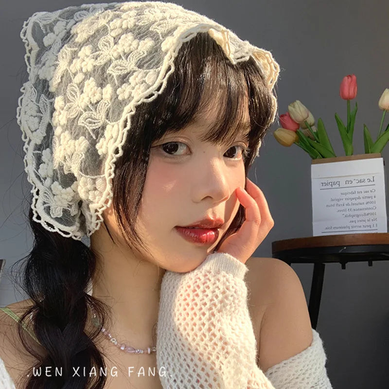 Women's Headscarf French Beige Lace Sweet And Cute Country-style Triangular Scarf Seaside Photo Headwear For Girl Hair Accessory