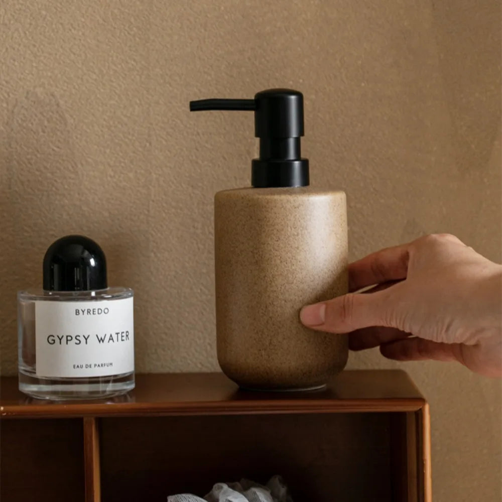Vintage Pottery Lotion Bottle 350ML Squeeze Bottle Simple Bathroom Soap Dispenser Shampoo Body Lotion Conditioner Bottled