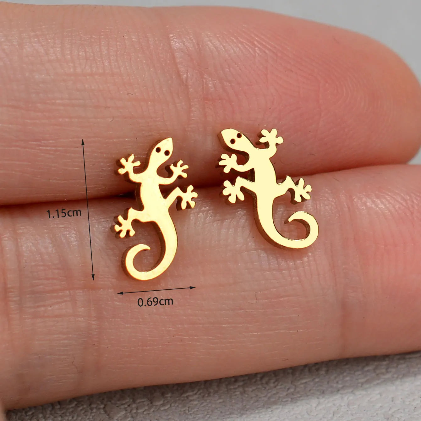 Minimalist Stainless Steel Earings Mini Heart Star Geometric Stud Earrings For Women Cute Cat Dog Flower Leaf Earrings Jewelry