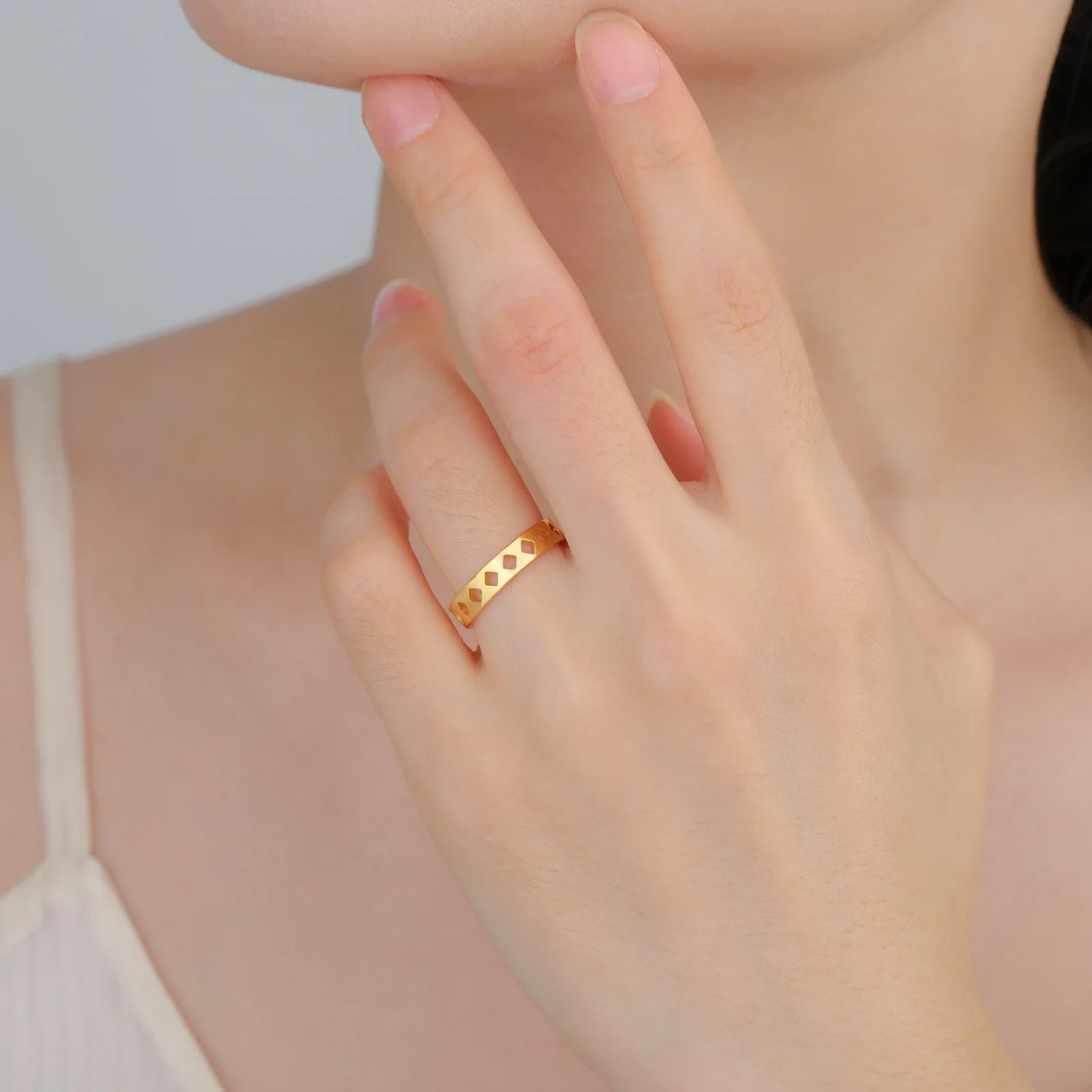 Skyrim Hollow Rhombus Ring Women Stainless Steel Gold Color Casual Finger Rings Trendy Minimalist Geometric Jewelry Wholesale