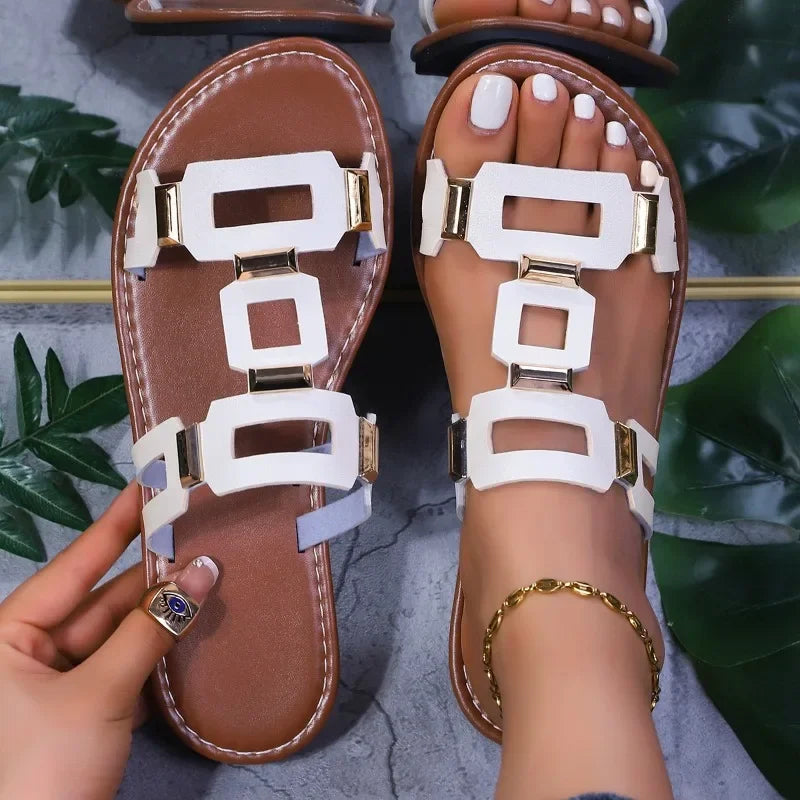 2025 Round Headed Leather Ladies' Sandals Flat Casual Beach Shoes Comfortable Footwear with Metal Decoration for Women