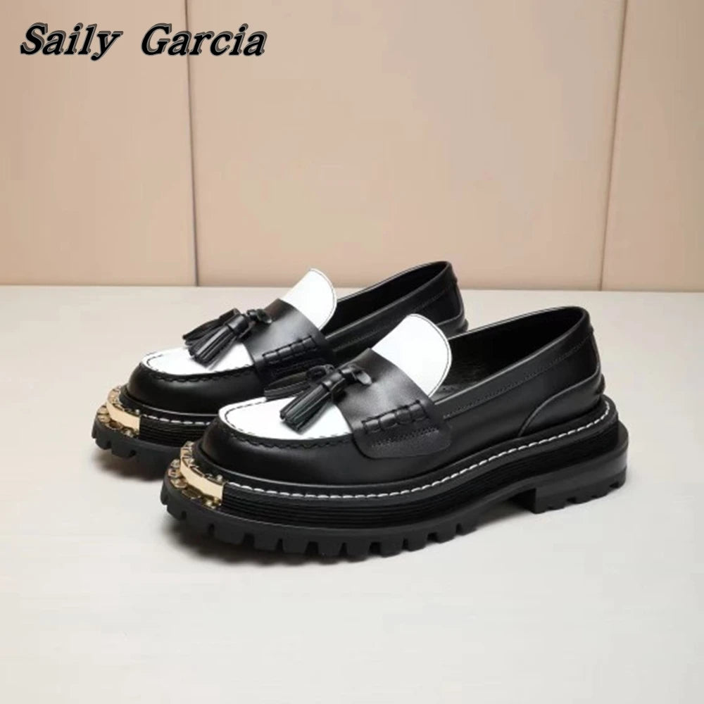 Genuine Leather Metal Fringe Shallow Slip On Flat Loafers 2023 New Glossy Wild Work Shoes Round Toe Gear Sole Casual Women Shoes